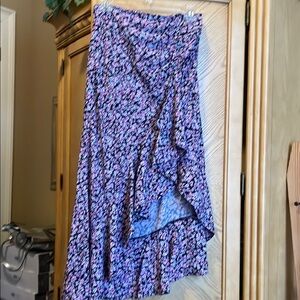 Tilsonburg floral ruffle skirt size small